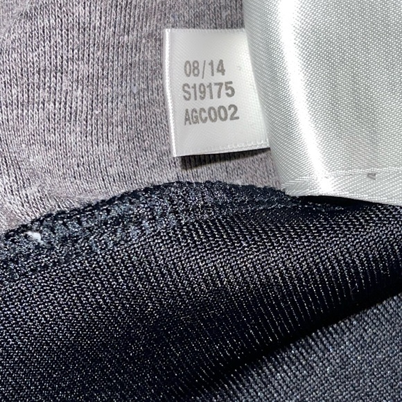 Adidas Men’s Classic Black and White 3- stripe track jacket Size Small - Picture 7 of 7